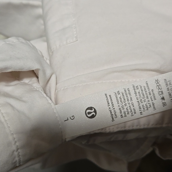 Lululemon Cotton-Blend Poplin Button-Down Shirt - Picture 9 of 9